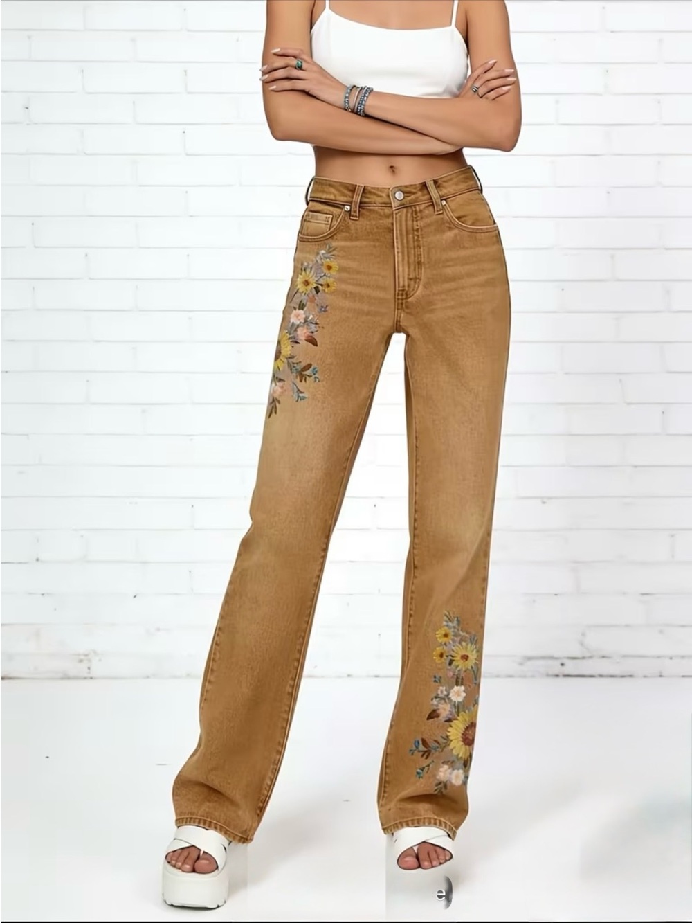 Embroidered High-Rise Straight Jeans. Size Small. NWOT. Brown